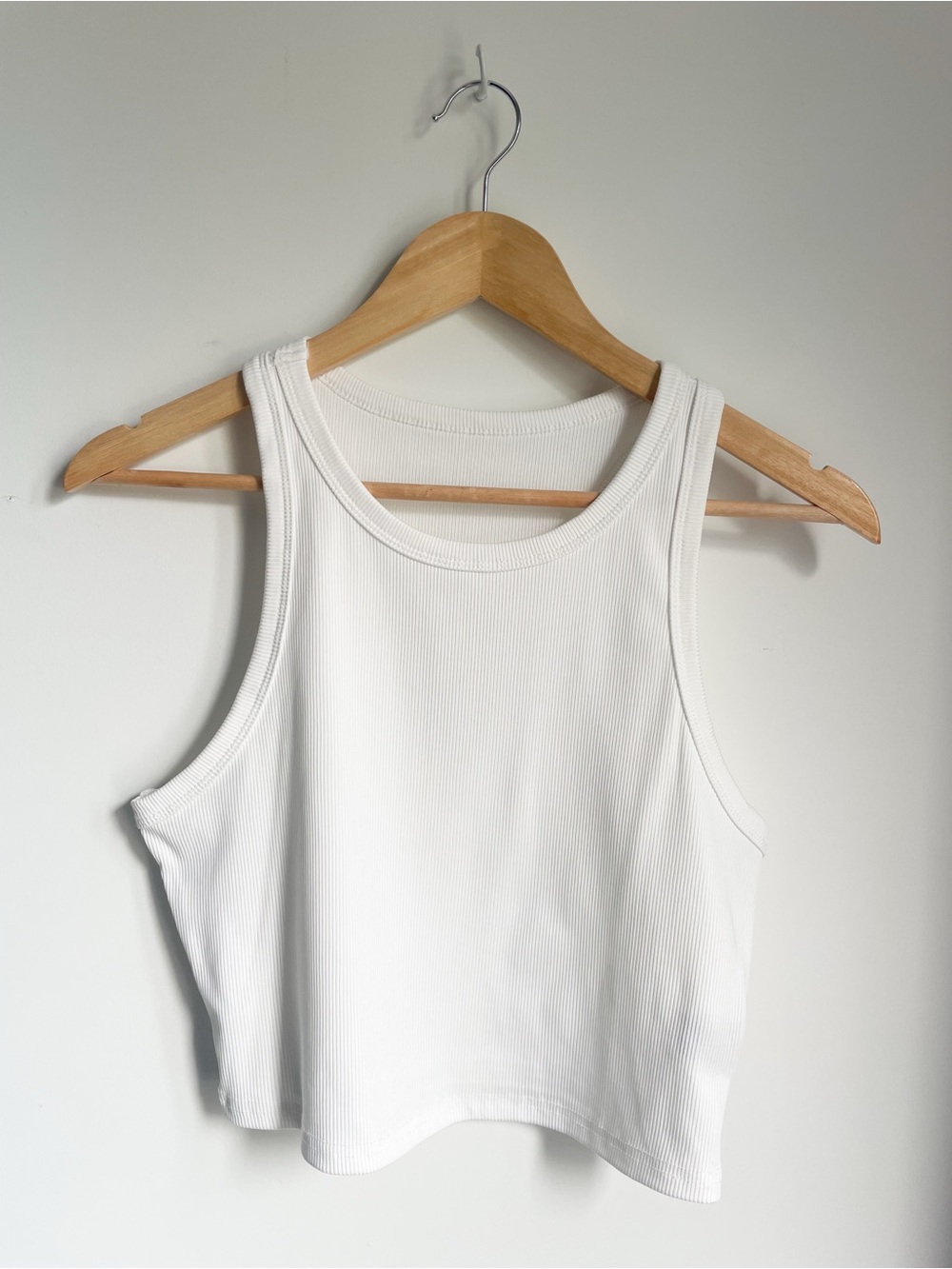 Essential White Ribbed Tank Crop - Women